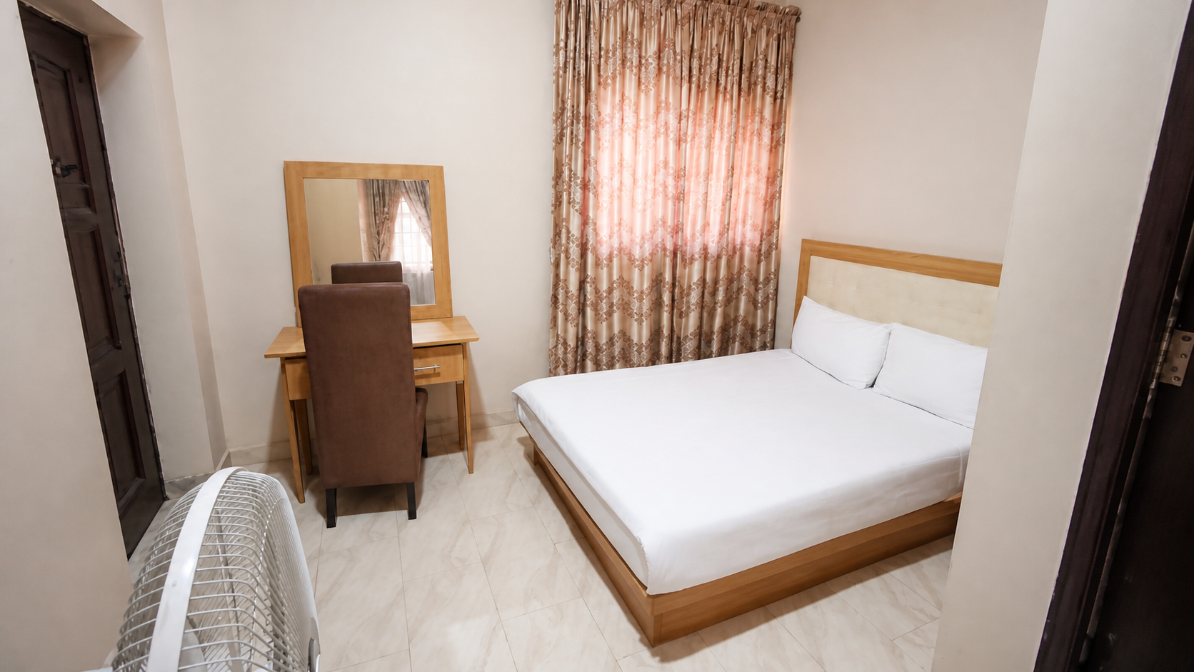 QUEEN SIZE at GRACEDAY INN