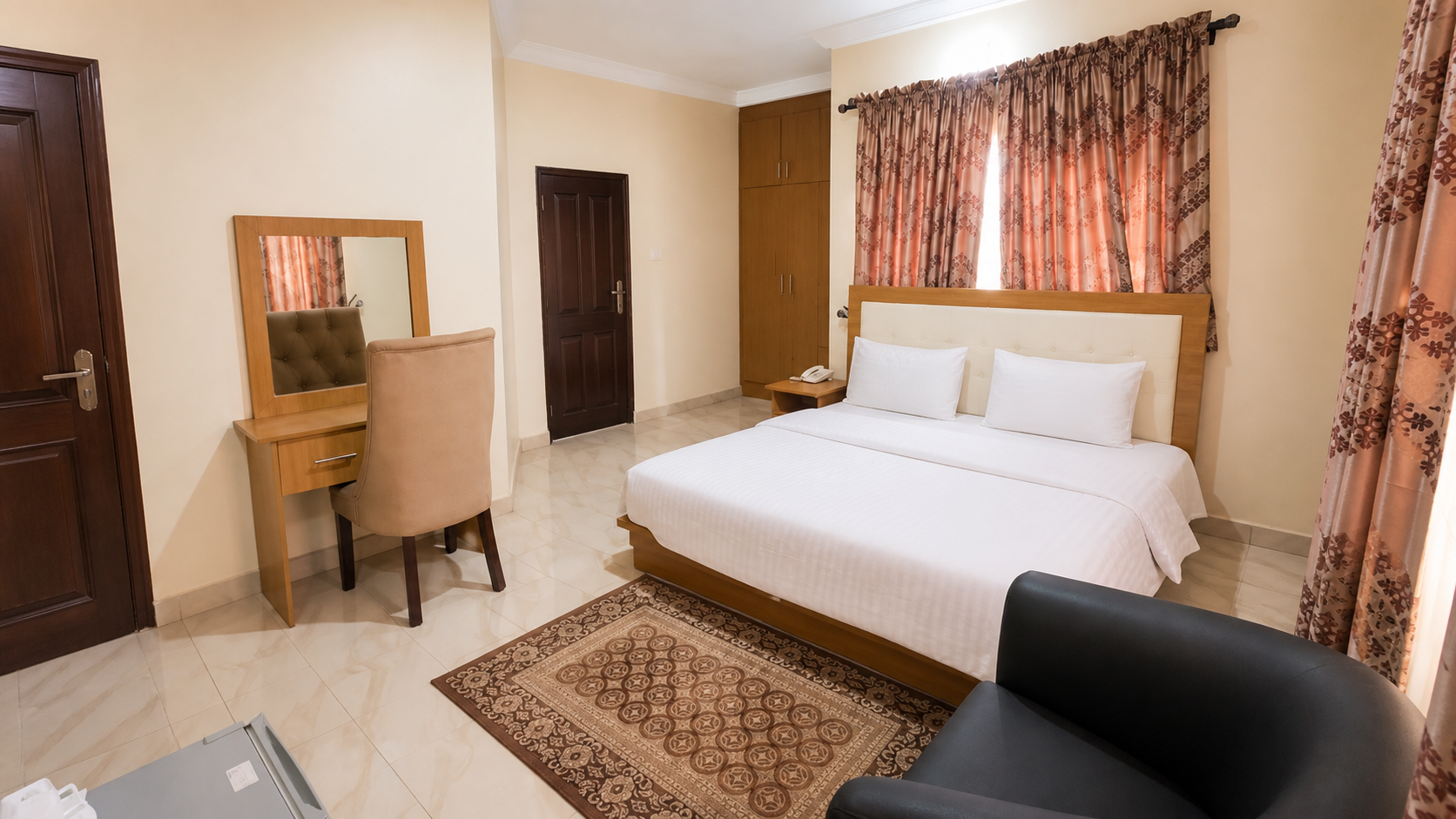KING SIZE at GRACEDAY INN